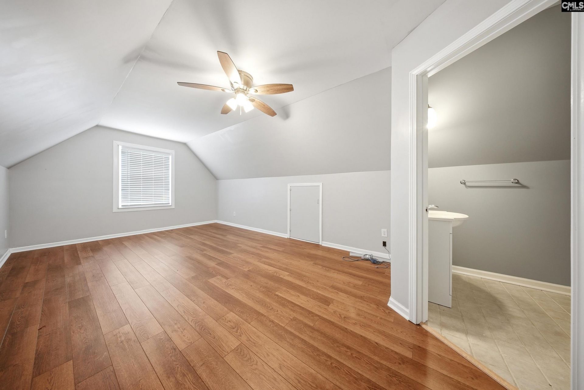 425 Crestwood Arch  Photo 23