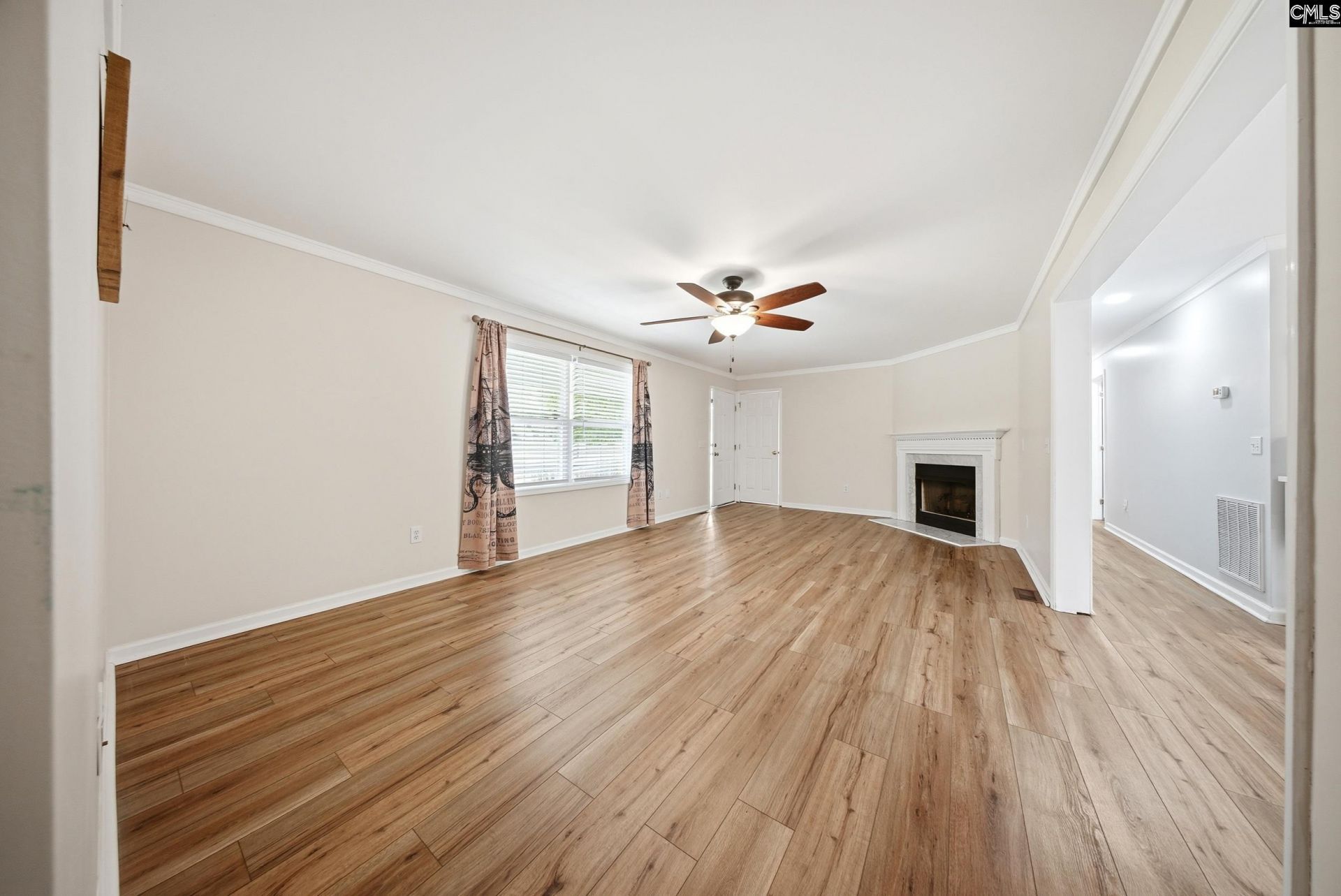 425 Crestwood Arch  Photo 9