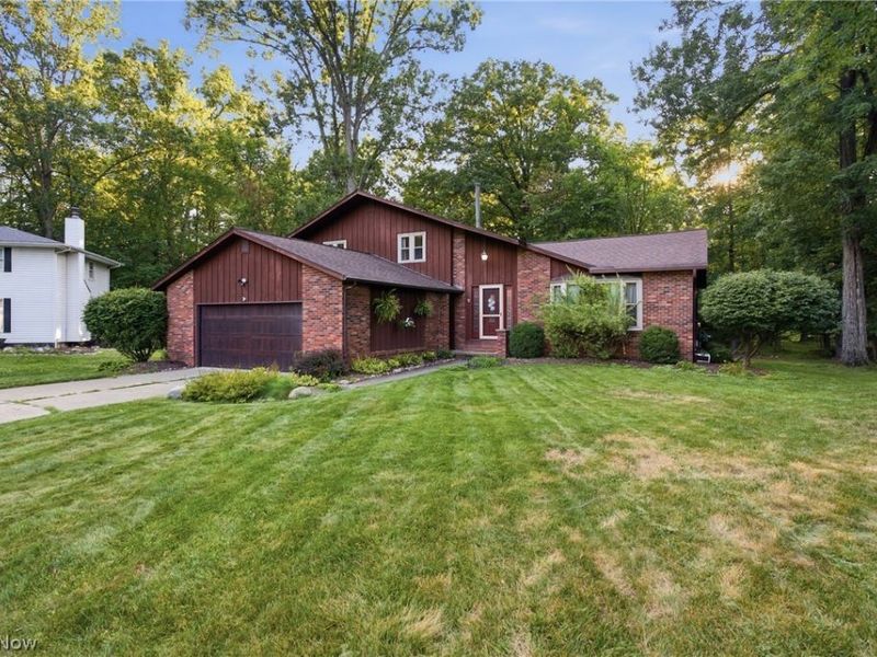 1148 Krndia Court, Brunswick, OH 44212 Photo 2