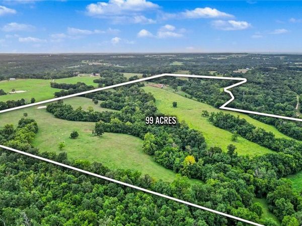 11796 Leonard Road, Gravette, AR 72736