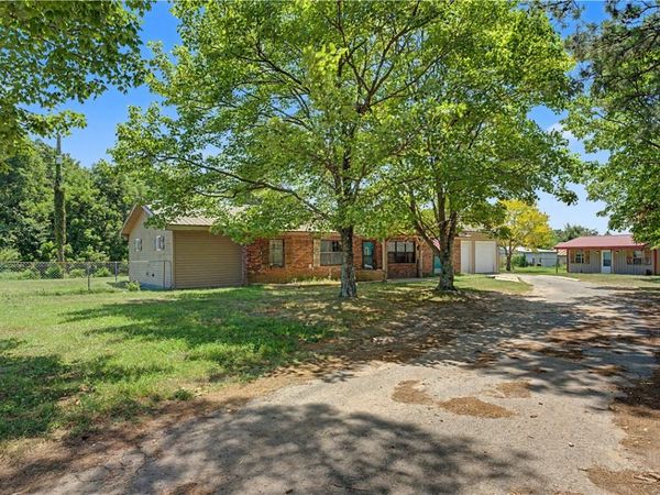 11796 Leonard Road , Gravette, AR 72736