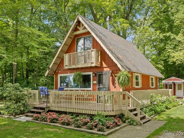 5809 Maple Street, Newaygo, MI 49337