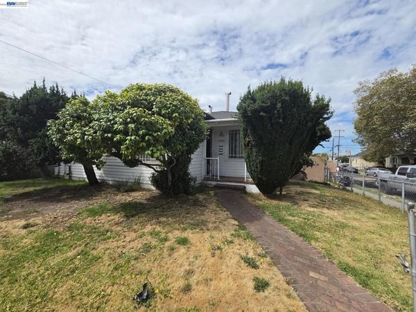9601 D St, Oakland, CA 94603