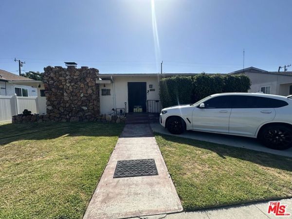 Compton, CA 90221