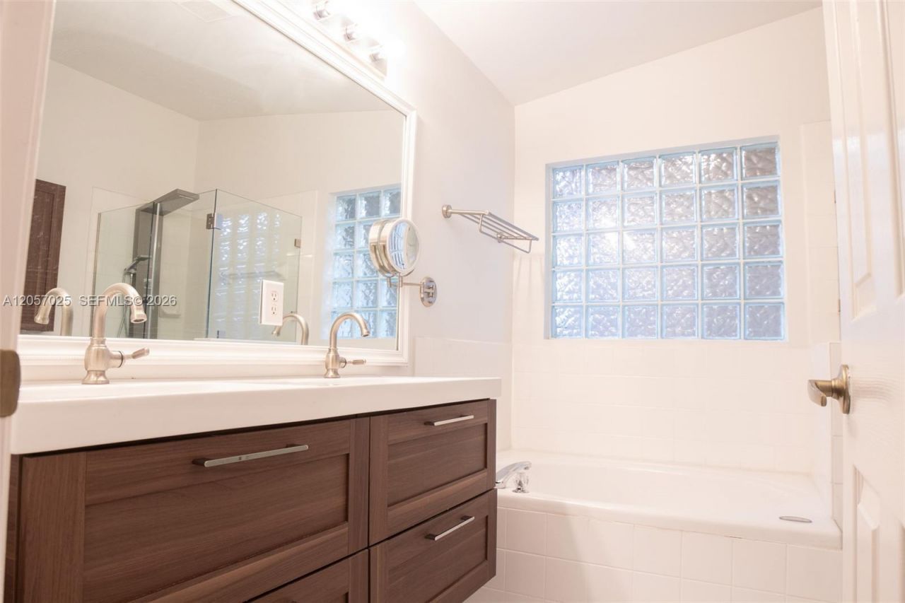 16410 Sapphire Bnd , Weston, FL 33331 Photo