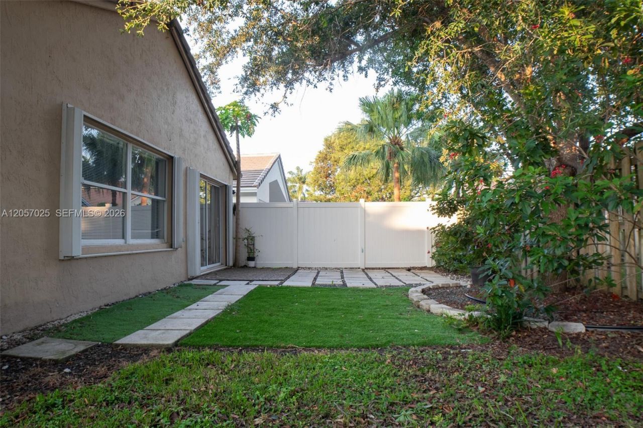 16410 Sapphire Bnd , Weston, FL 33331 Photo