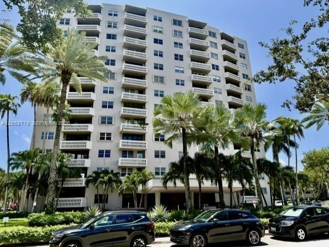 90 Edgewater Dr , Unit 515, Coral Gables, FL 33133 Photo