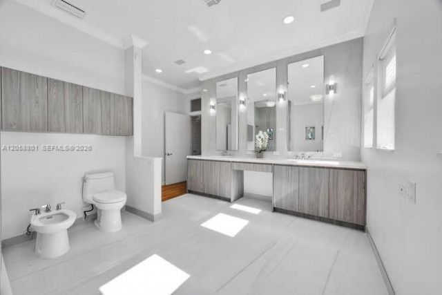 621 N Mashta Drive , Key Biscayne, FL 33149 Photo