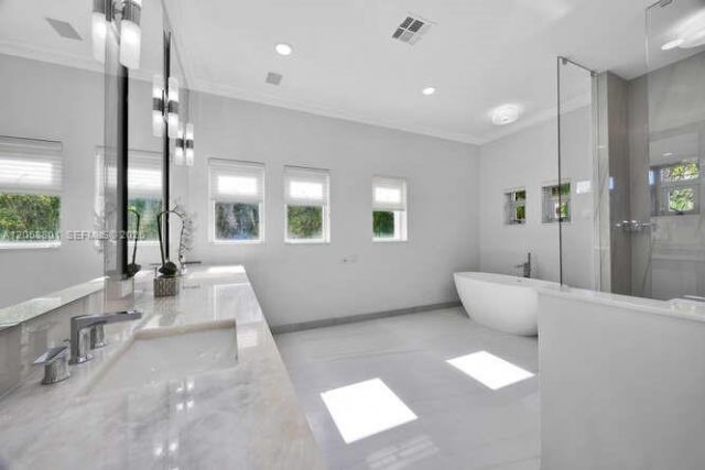 621 N Mashta Drive , Key Biscayne, FL 33149 Photo