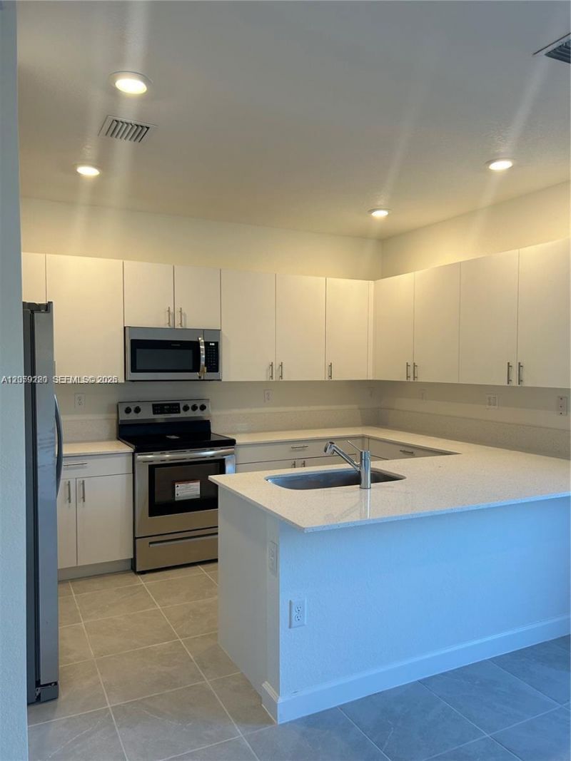 28481 SW 132nd Ct, Homestead, FL 33033 Photo