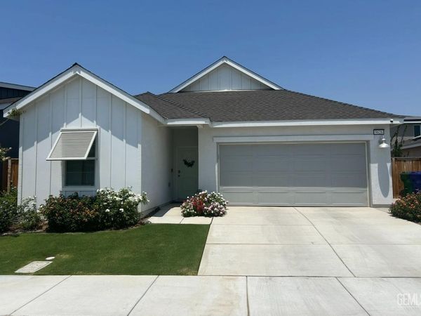 9626 Redwood River Lane, Shafter, CA 93263