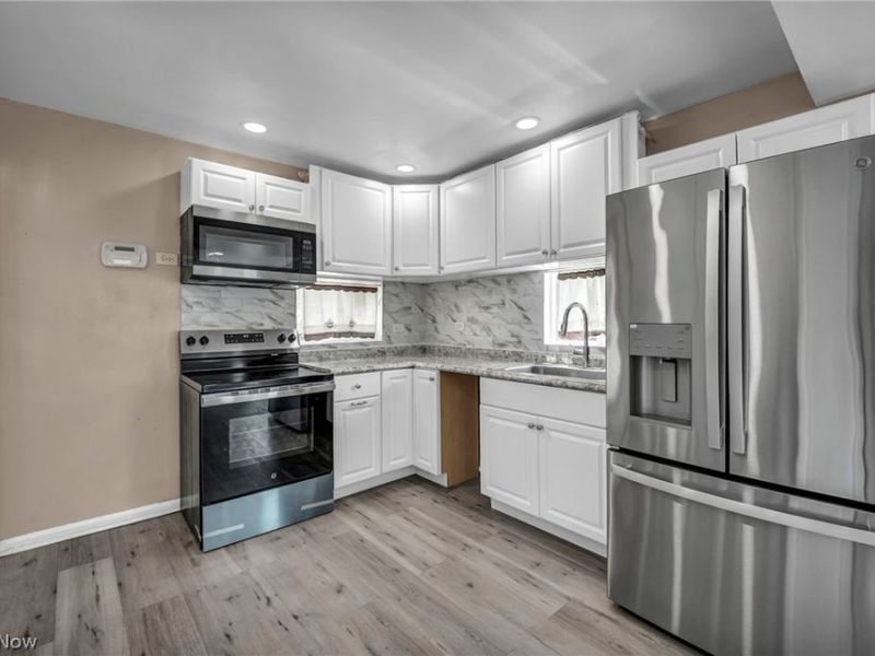 4418 Maplecrest Avenue, Parma, OH 44134 Photo 9