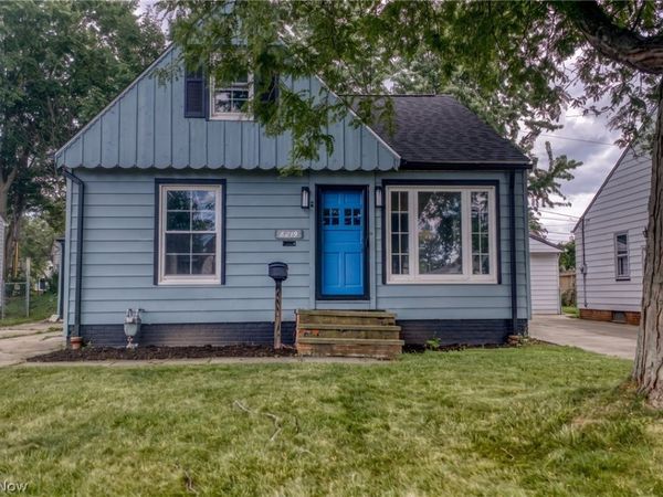 8219 Wainstead Drive , Parma, OH 44129