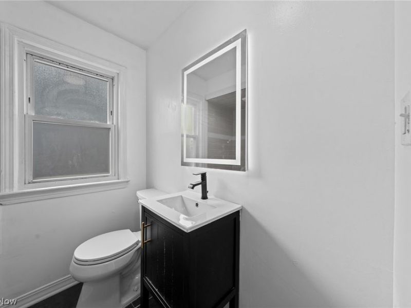 8219 Wainstead Drive, Parma, OH 44129 Photo 20