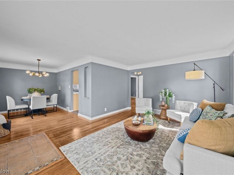 8219 Wainstead Drive, Parma, OH 44129 Photo 4
