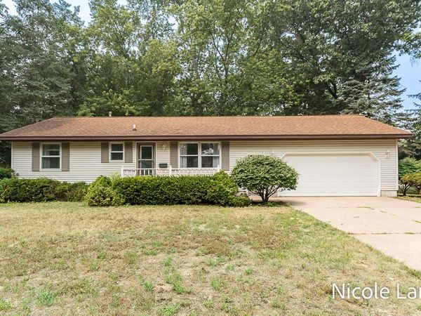 16362 Robbins Road, Grand Haven, MI 49417