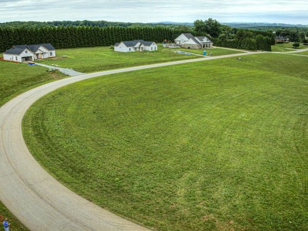 Lot 33 Nyle Ridge RD , Wirtz, VA 24184