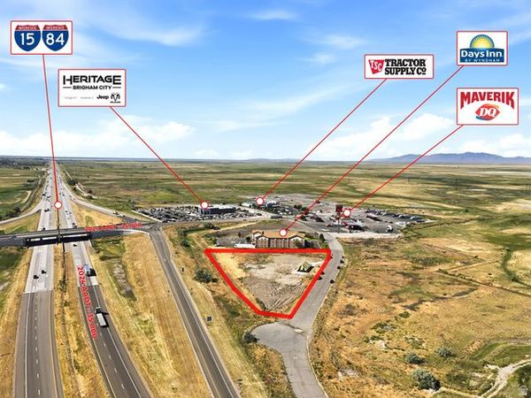 995 S 1600 W, Unit 12/13, Perry, UT 84302