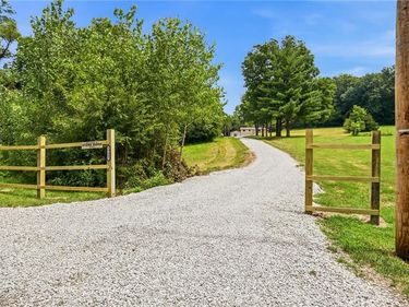 19607 Fightmaster Road, Trimble, MO 64492