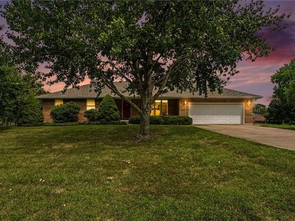 18103 Murphy Road, Smithville, MO 64089