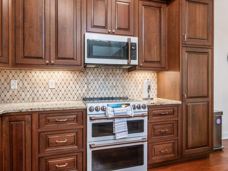 2738 Scioto Station Drive, Columbus, OH 43204 Photo 8