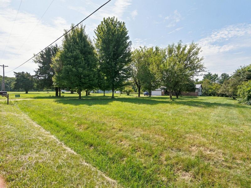 7827 Duvall Road, Ashville, OH 43103 Photo 14