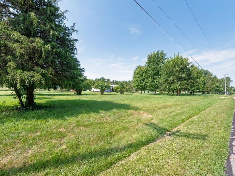 7827 Duvall Road, Ashville, OH 43103 Photo 15