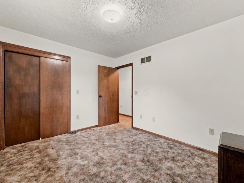 7827 Duvall Road, Ashville, OH 43103 Photo 37