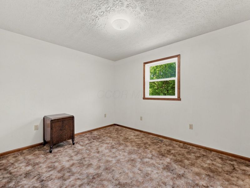 7827 Duvall Road, Ashville, OH 43103 Photo 38