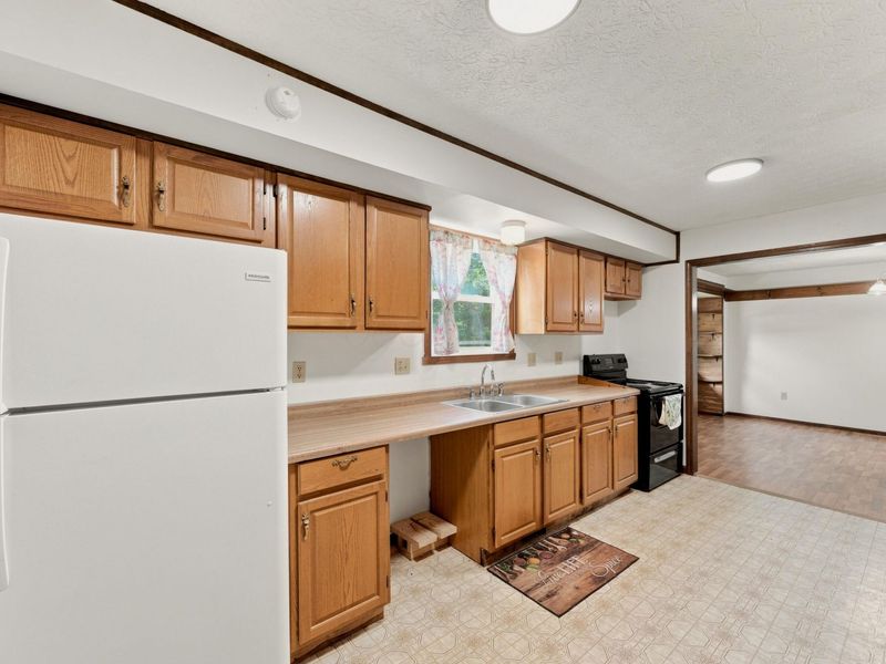 7827 Duvall Road, Ashville, OH 43103 Photo 9