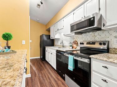 1300 Park Glen Drive, Unit 302, Raleigh, NC 27610