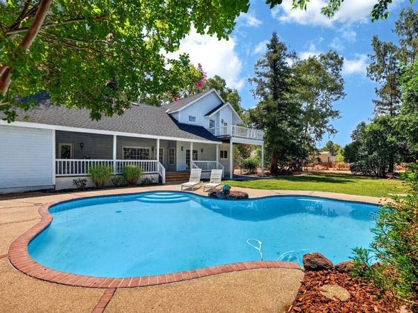 9430 Maris Ln, Elk Grove, CA 95624