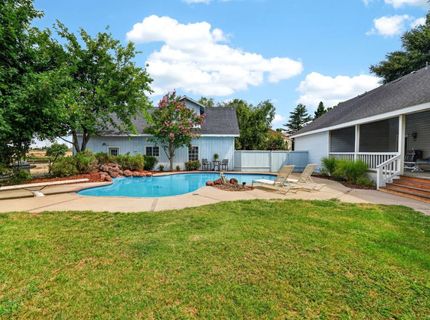 9430 Maris Ln, Elk Grove, CA 95624 Photo