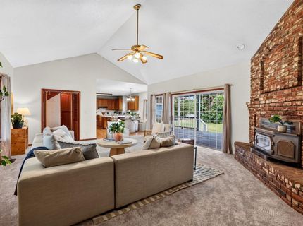 9430 Maris Ln, Elk Grove, CA 95624 Photo
