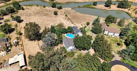 9430 Maris Ln, Elk Grove, CA 95624 Photo