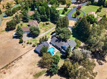 9430 Maris Ln, Elk Grove, CA 95624 Photo