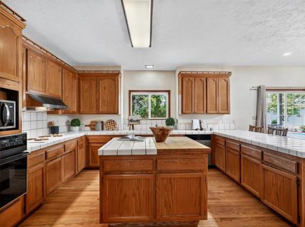 9430 Maris Ln, Elk Grove, CA 95624 Photo