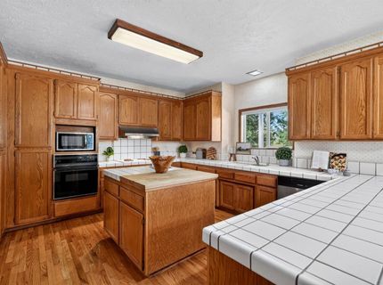 9430 Maris Ln, Elk Grove, CA 95624 Photo