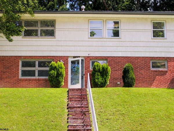 1476 Eastern Avenue, Morgantown, WV 26505