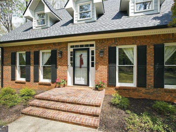 502 Riverview Court, Woodstock, GA 30188