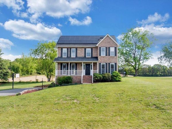 692 Brookfield LN, Roanoke, VA 24012