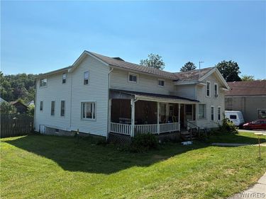246 Clinton Street , Cowlesville, NY 14037