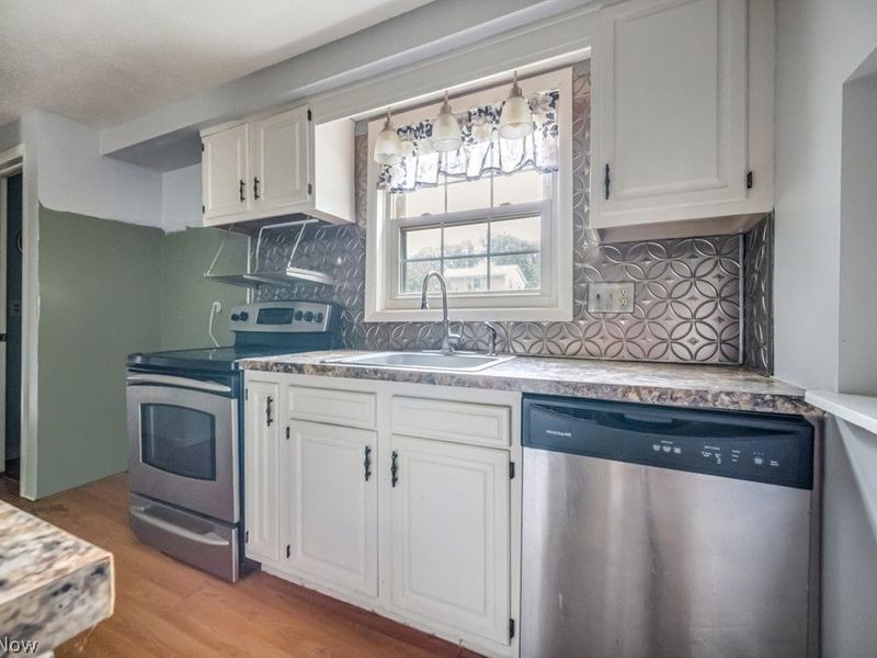 731 Redwood Drive, Canal Fulton, OH 44614 Photo 9