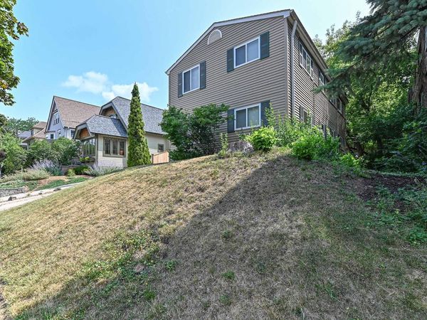 2520 N Murray AVENUE, Unit 2522, Milwaukee, WI 53211
