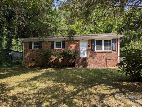 362 Cabarrus Avenue , Mooresville, NC 28115