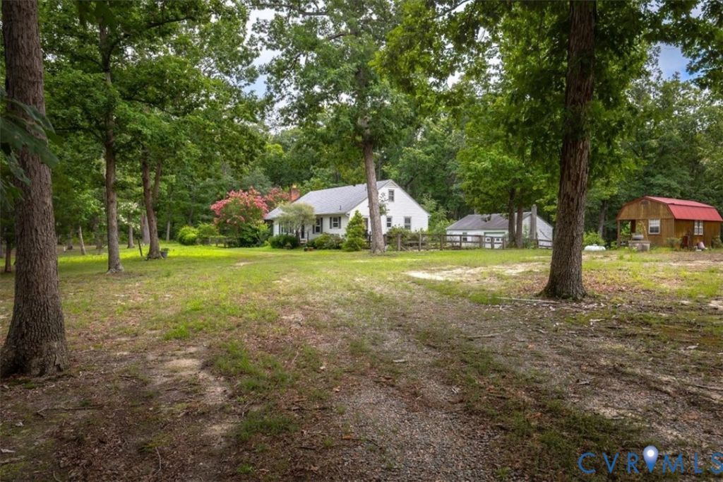 20101 River Road Moseley, VA 23838
