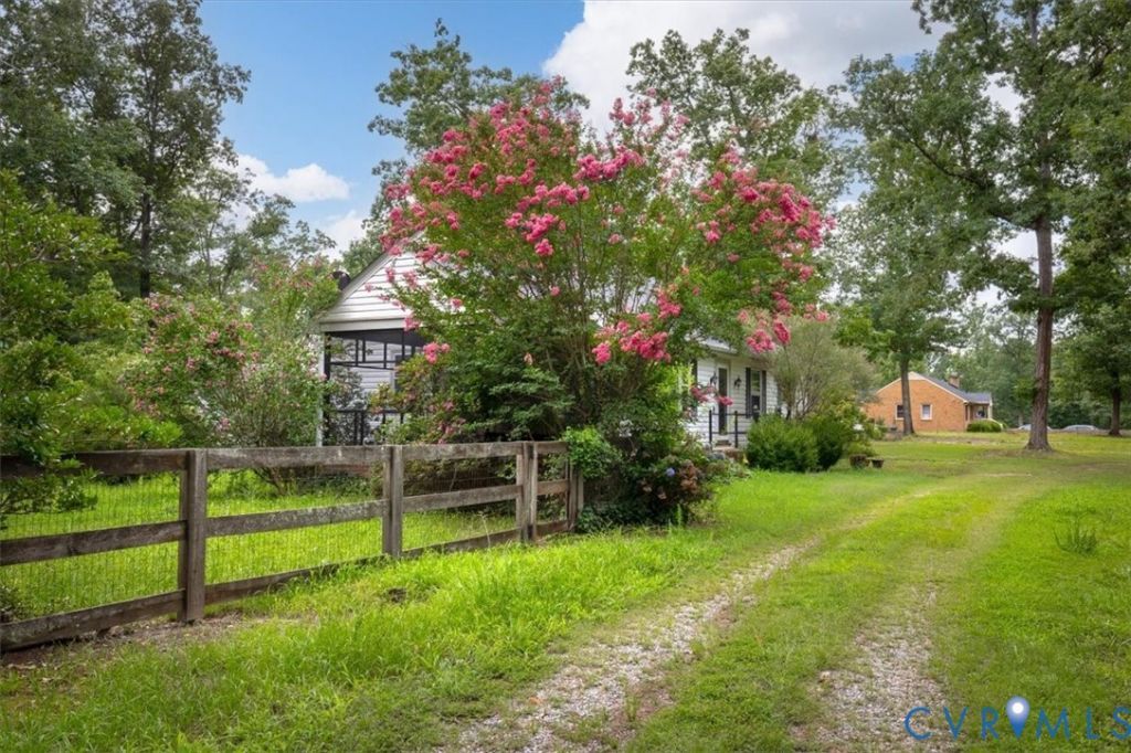 20101 River Road Moseley, VA 23838