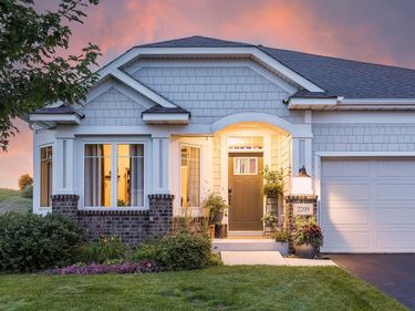 2209 Naples Avenue, Cologne, MN 55322