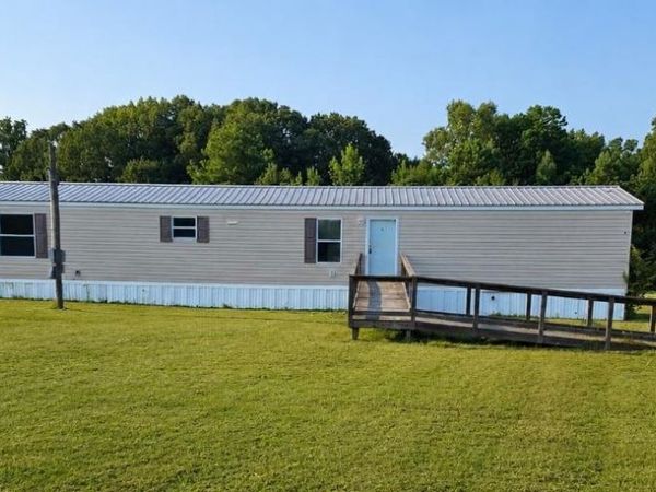 2360 HICKORY VALLEY RD, Hickory Valley, TN 38042