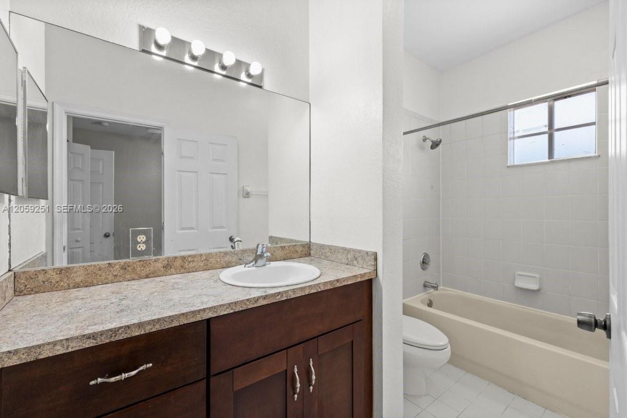 7929 Tuscany Dr, Tamarac, FL 33321 Photo